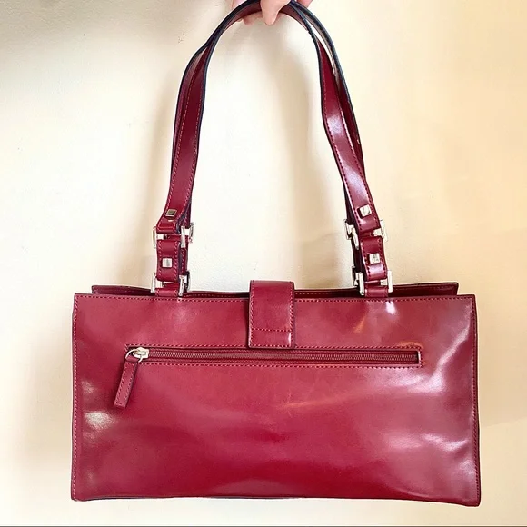 X SOLD X
VINTAGE Y2K GUESS SHOULDER BAG - Picture 2 of 6